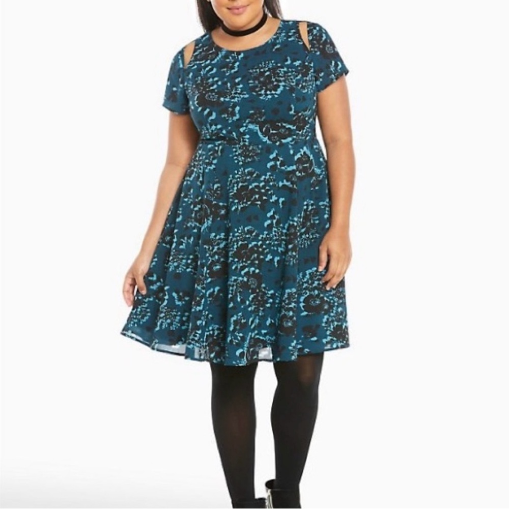 TORRID Georgette Floral Green Dress 26